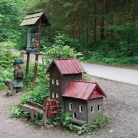 Nyaraló Domcek Pod Orechom *