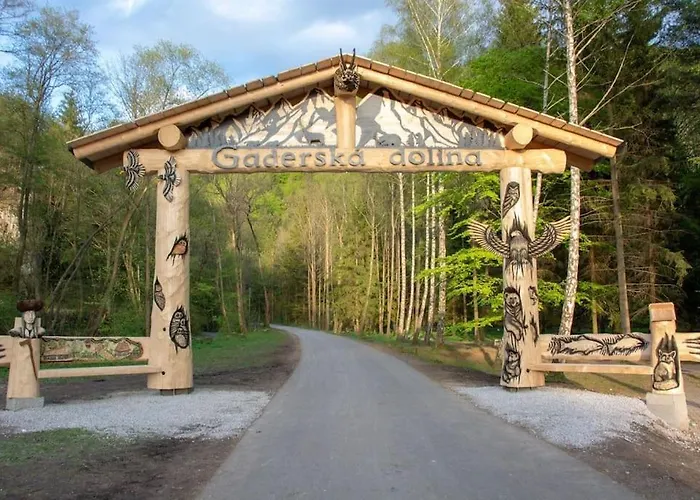Domcek Pod Orechom